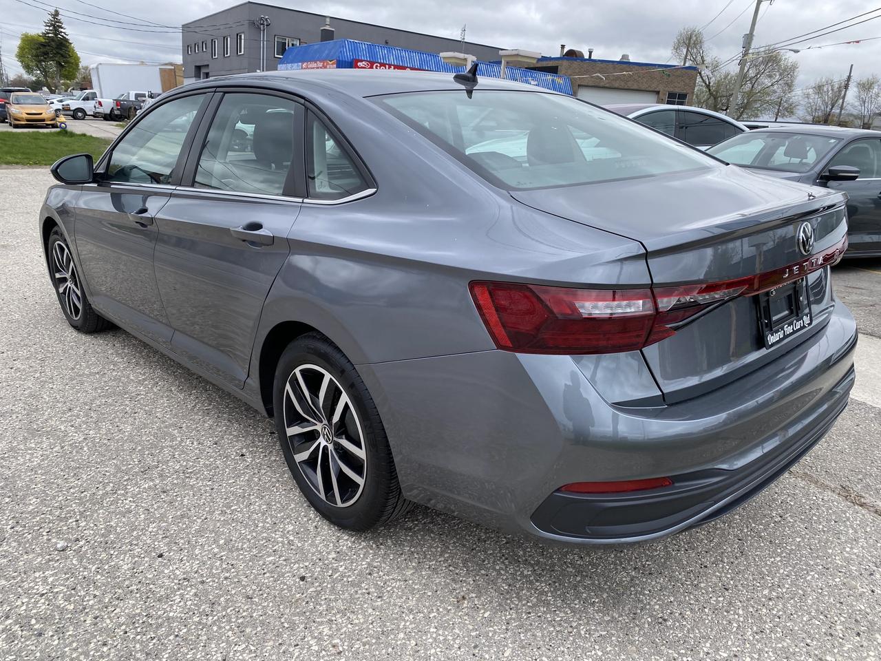 2025 Volkswagen Jetta SE Photo
