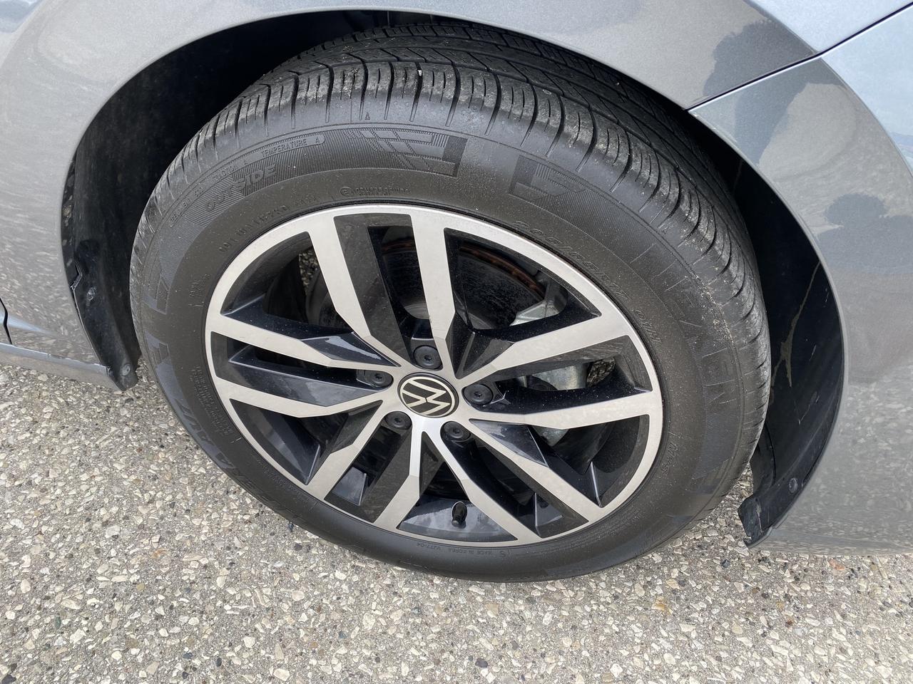 2025 Volkswagen Jetta SE Photo