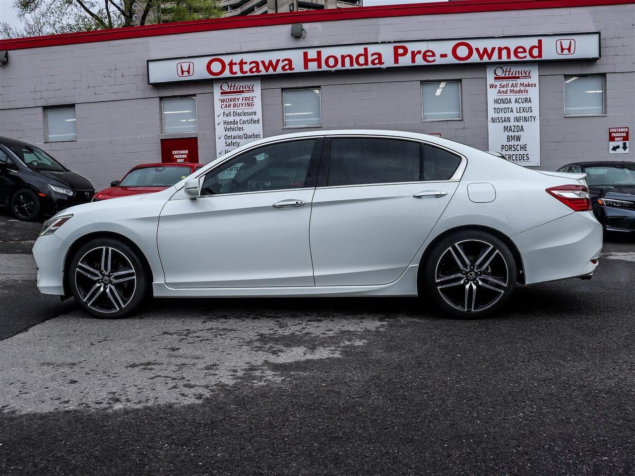 2017 Honda Accord Touring V6 NAVI LEATHER SUNROOF Photo