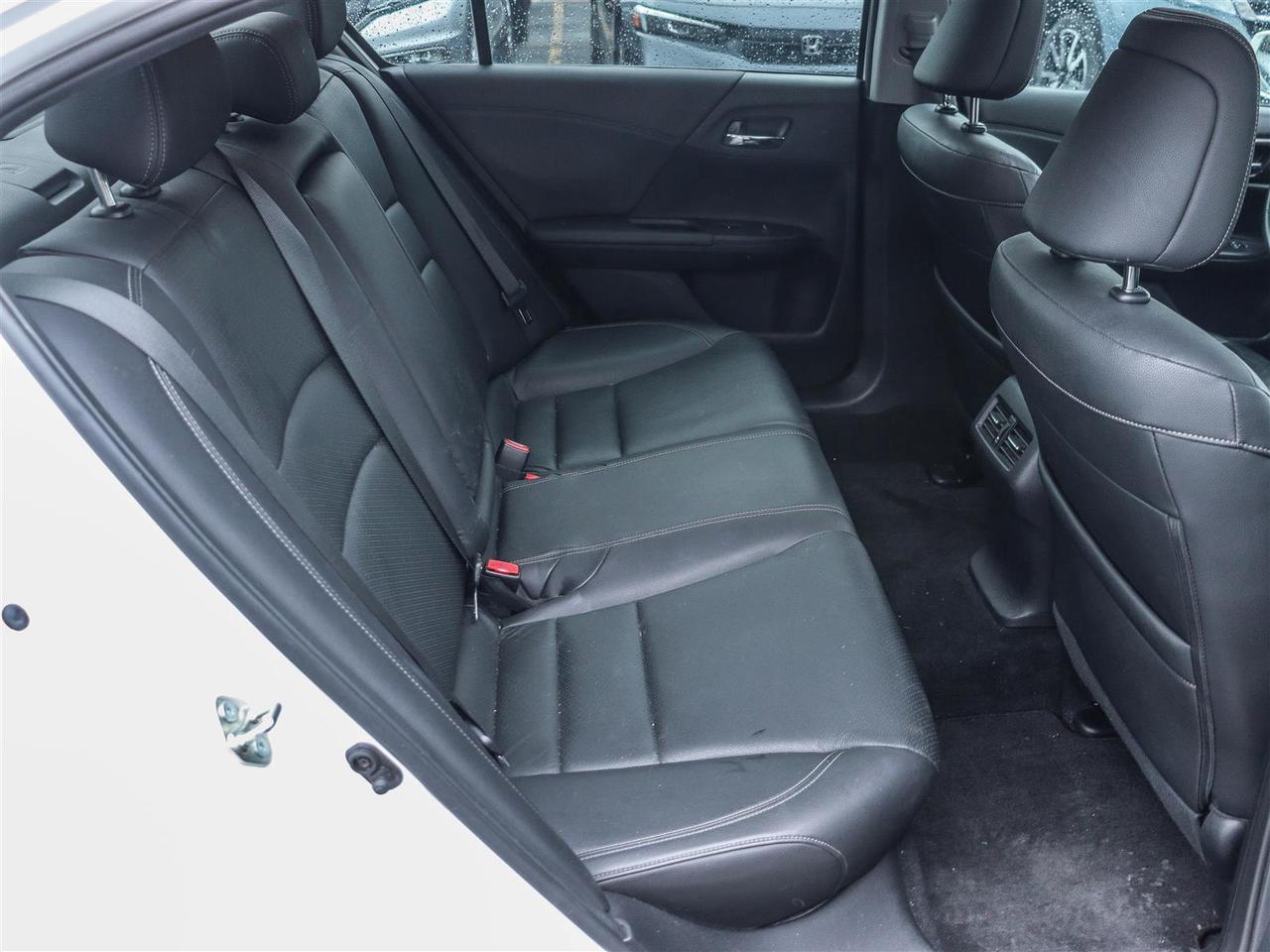 2017 Honda Accord Touring V6 NAVI LEATHER SUNROOF Photo