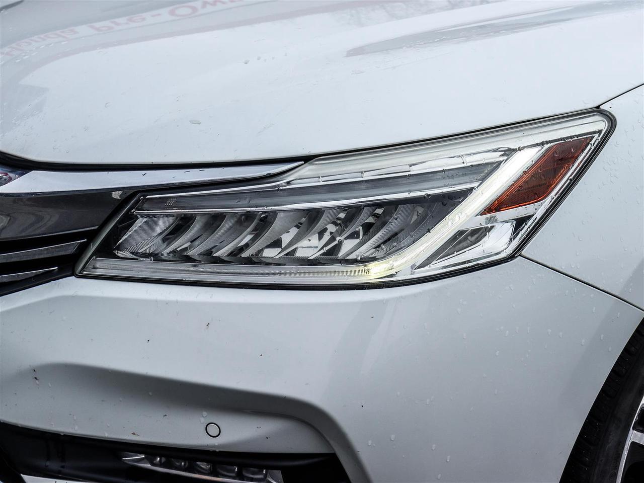 2017 Honda Accord Touring V6 NAVI LEATHER SUNROOF Photo