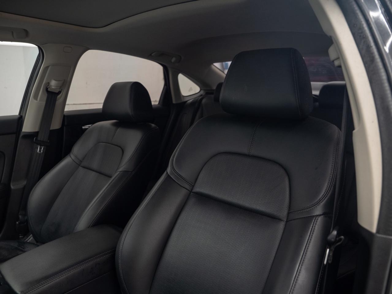 2023 Honda Civic Touring | CERTIFIED Photo