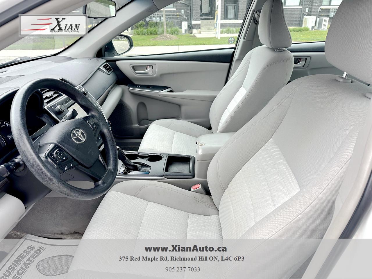 2015 Toyota Camry 4dr Sdn I4 Auto LE Photo