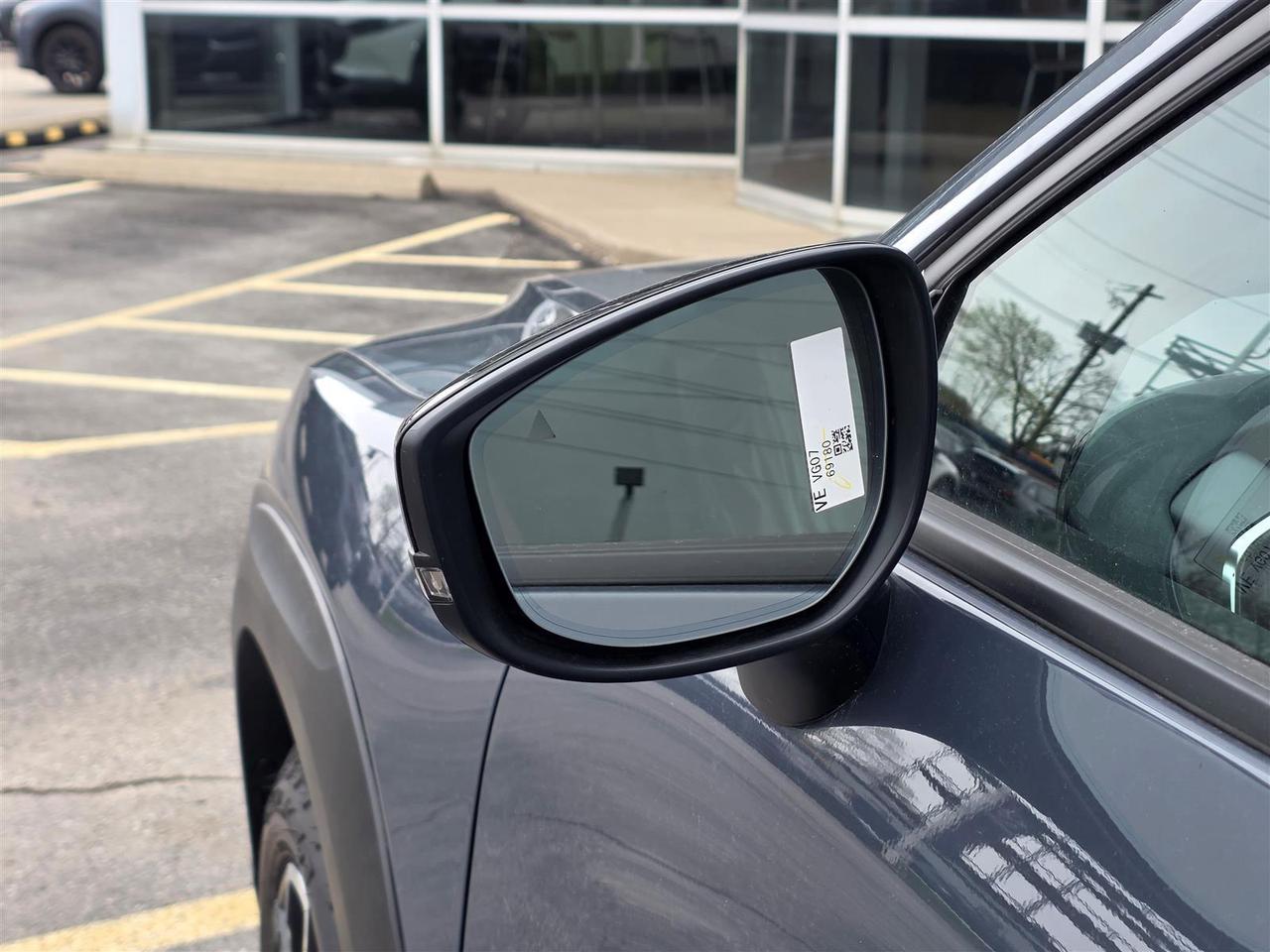 2025 Mazda CX-50 LOW LOW KM MERIDIAN EDITION Photo