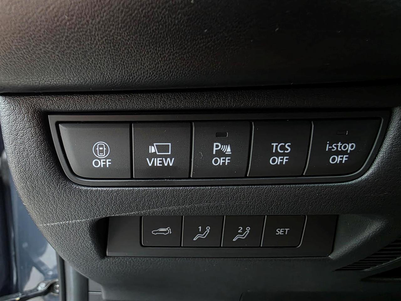 2025 Mazda CX-50 LOW LOW KM MERIDIAN EDITION Photo