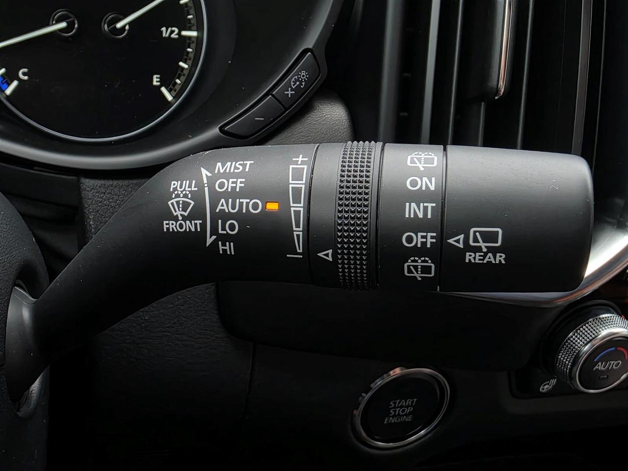 2025 Mazda CX-50 LOW LOW KM MERIDIAN EDITION Photo