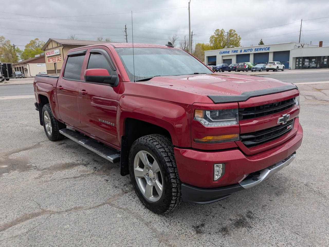 2018 Chevrolet Silverado 1500 LT Photo2