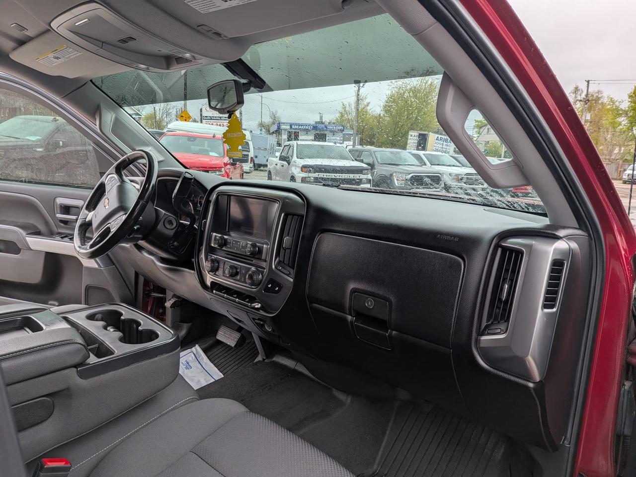 2018 Chevrolet Silverado 1500 LT Photo