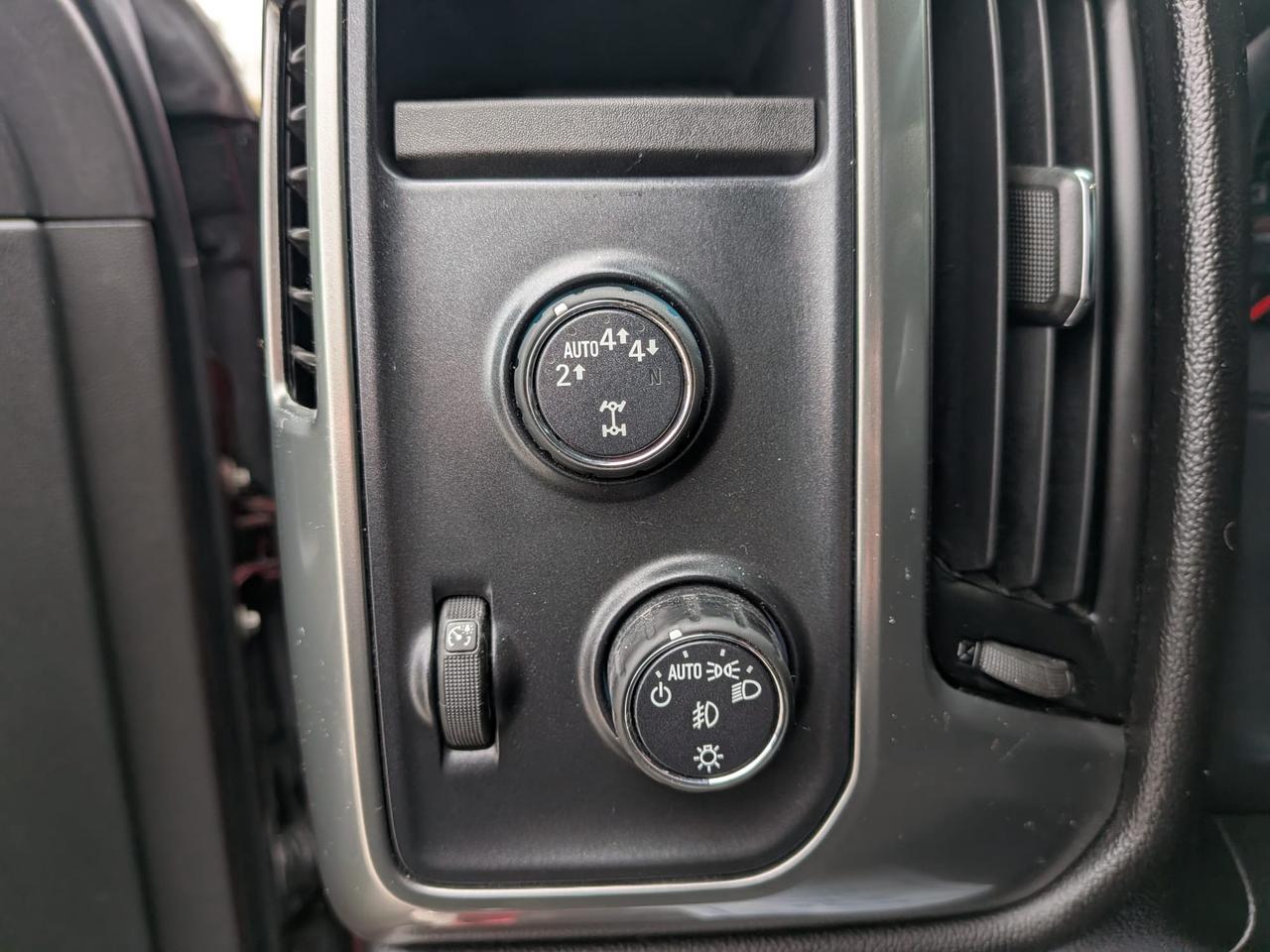 2018 Chevrolet Silverado 1500 LT Photo