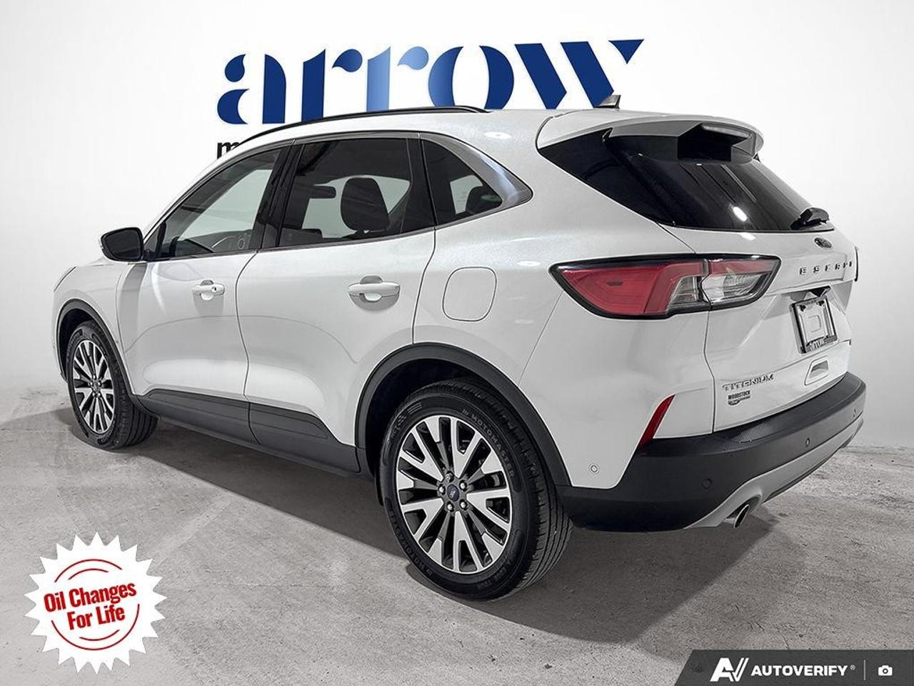2020 Ford Escape Titanium Hybrid AWD Photo