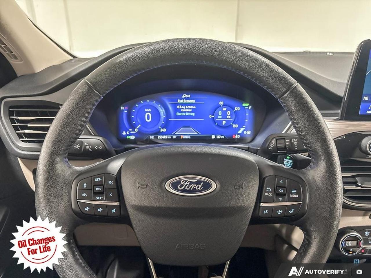 2020 Ford Escape Titanium Hybrid AWD Photo