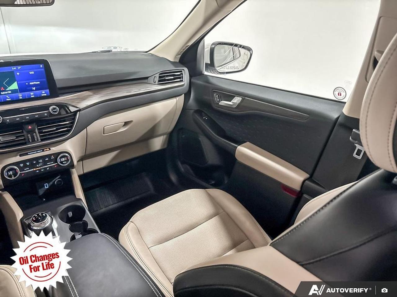 2020 Ford Escape Titanium Hybrid AWD Photo