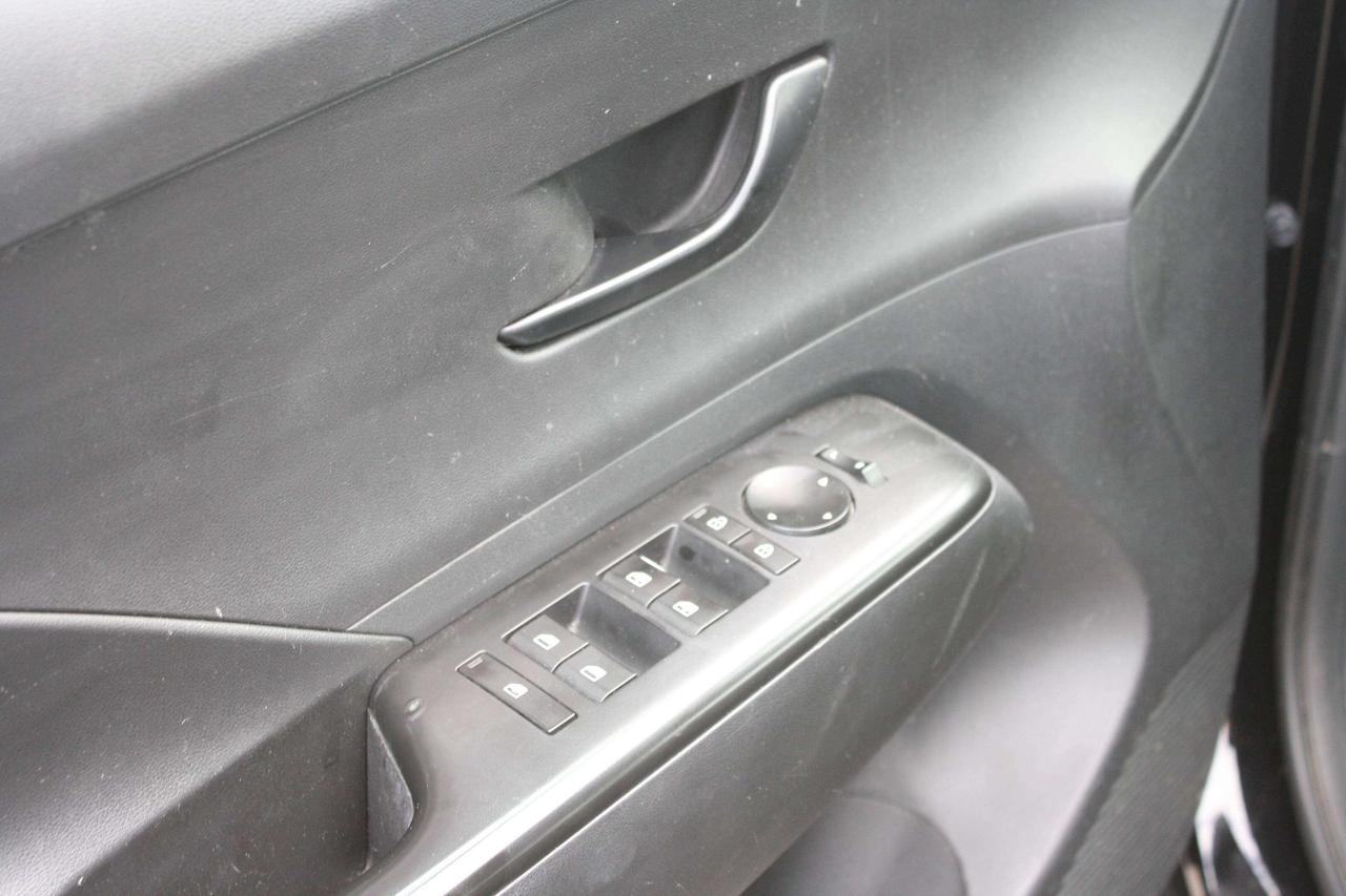 2024 Hyundai KONA 2.0L Preferred AWD Photo