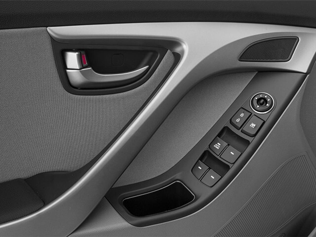 2014 Hyundai Elantra GL AS-IS / Photo