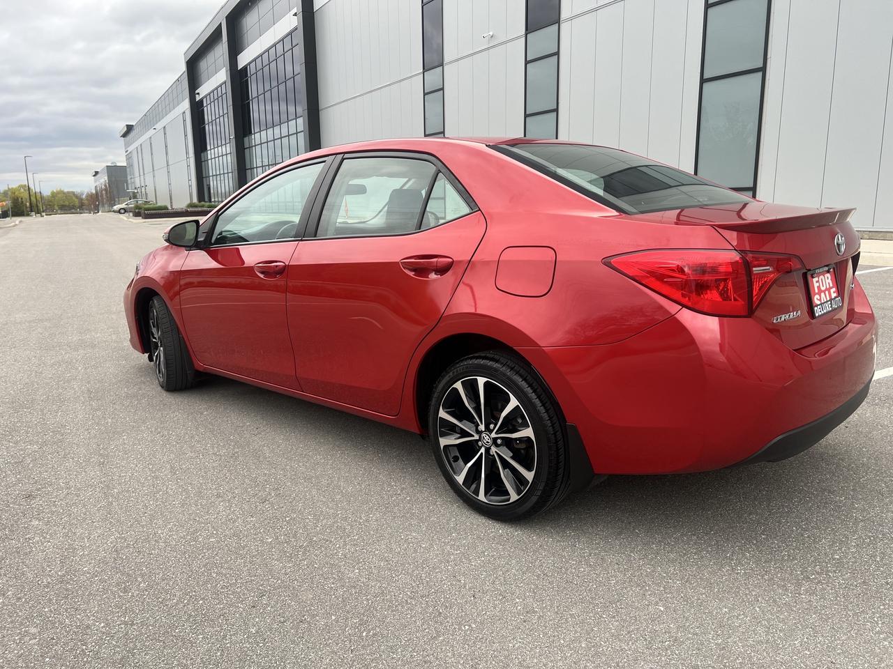 2018 Toyota Corolla SE Photo