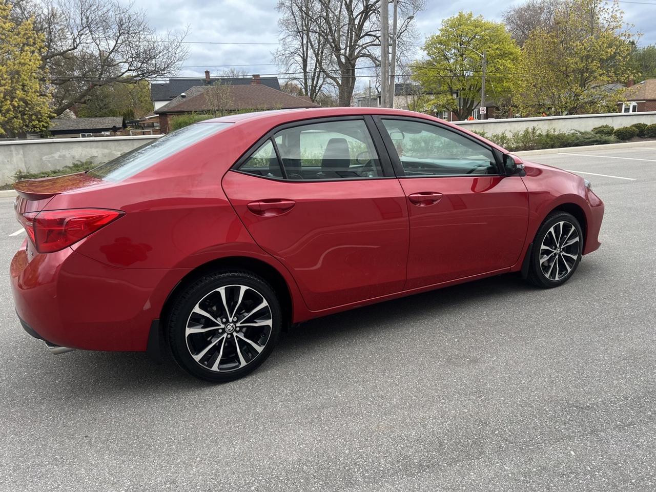 2018 Toyota Corolla SE Photo