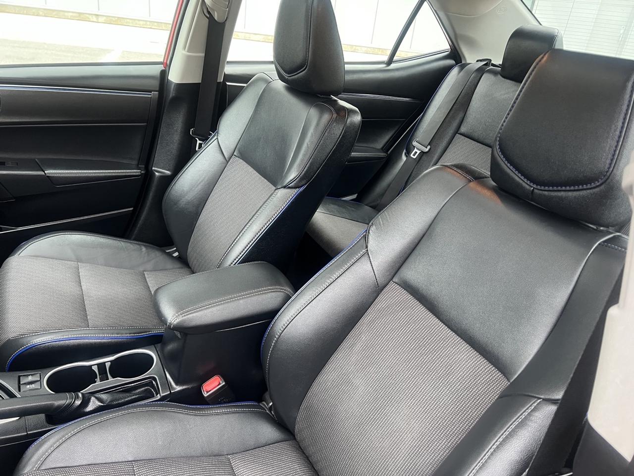 2018 Toyota Corolla SE Photo