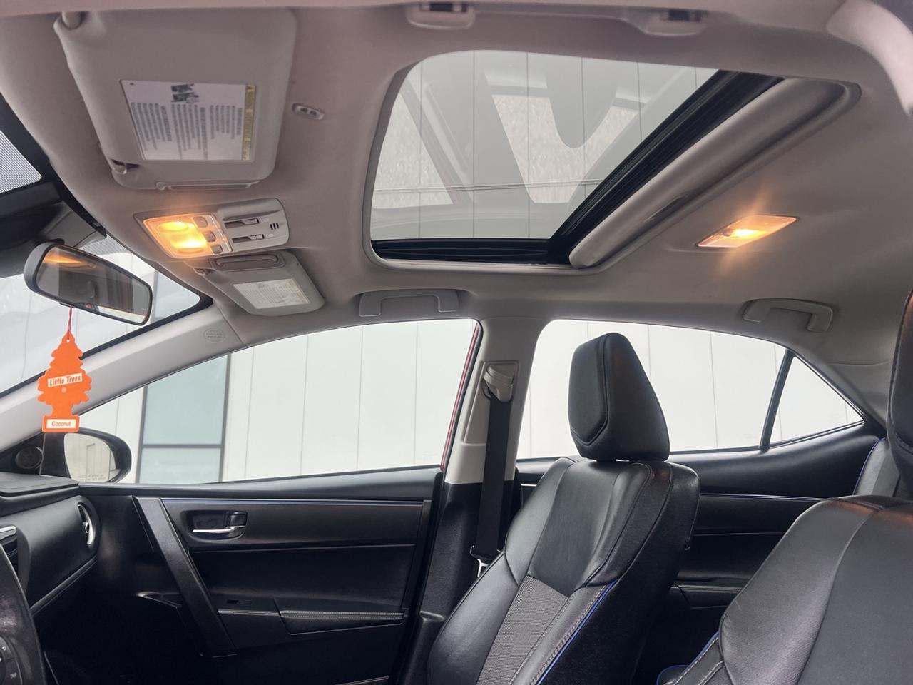 2018 Toyota Corolla SE Photo