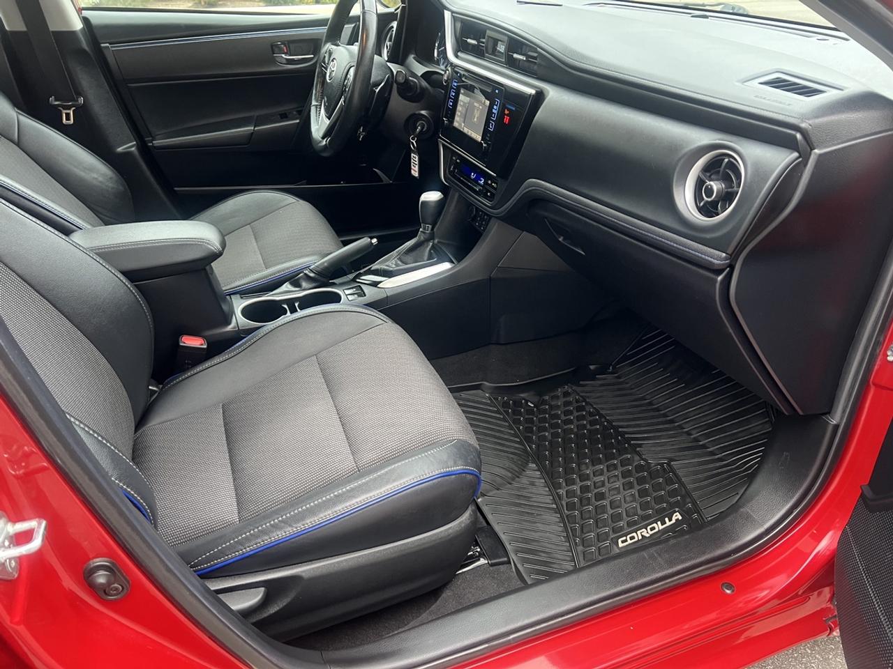 2018 Toyota Corolla SE Photo