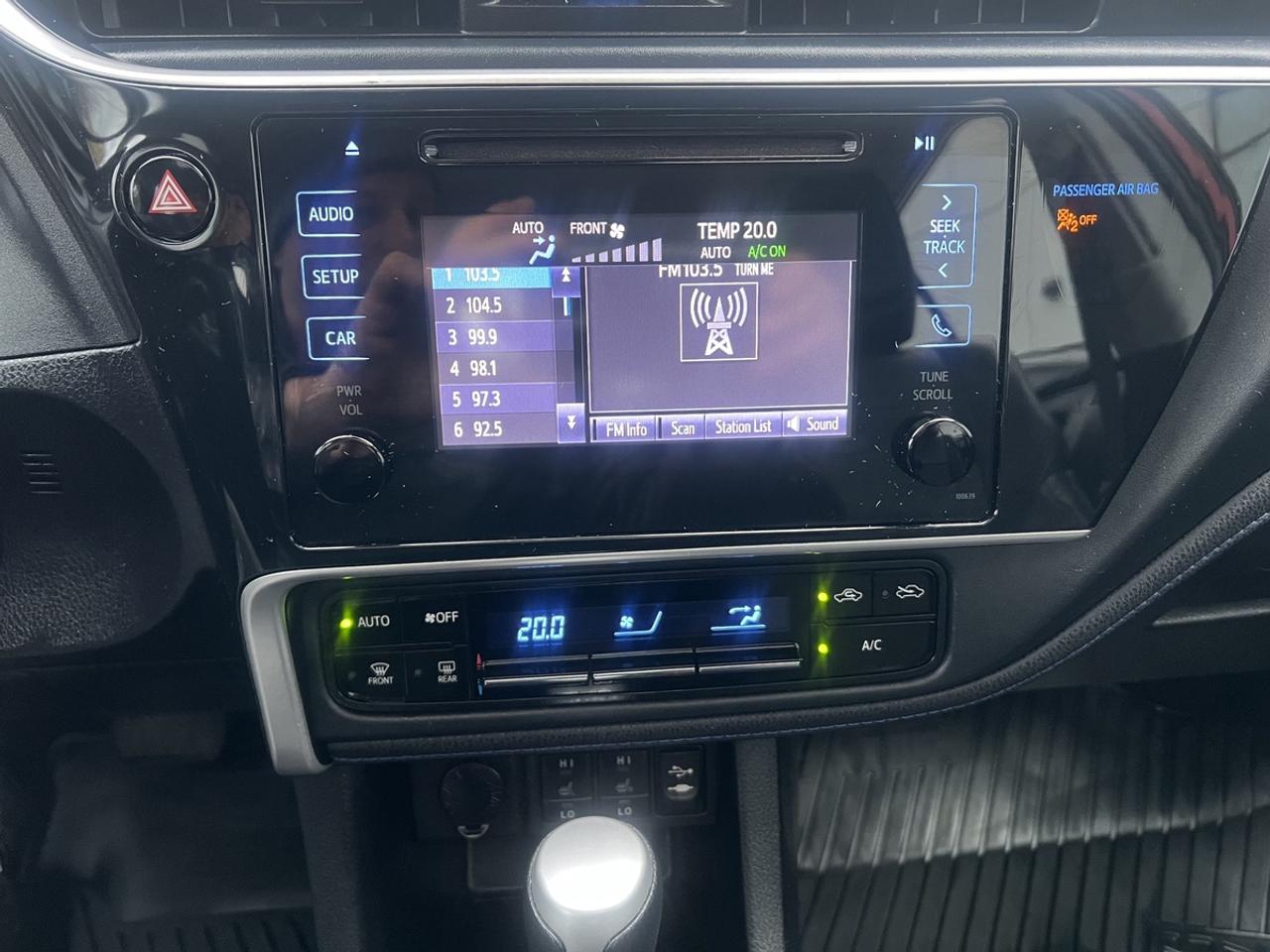 2018 Toyota Corolla SE Photo
