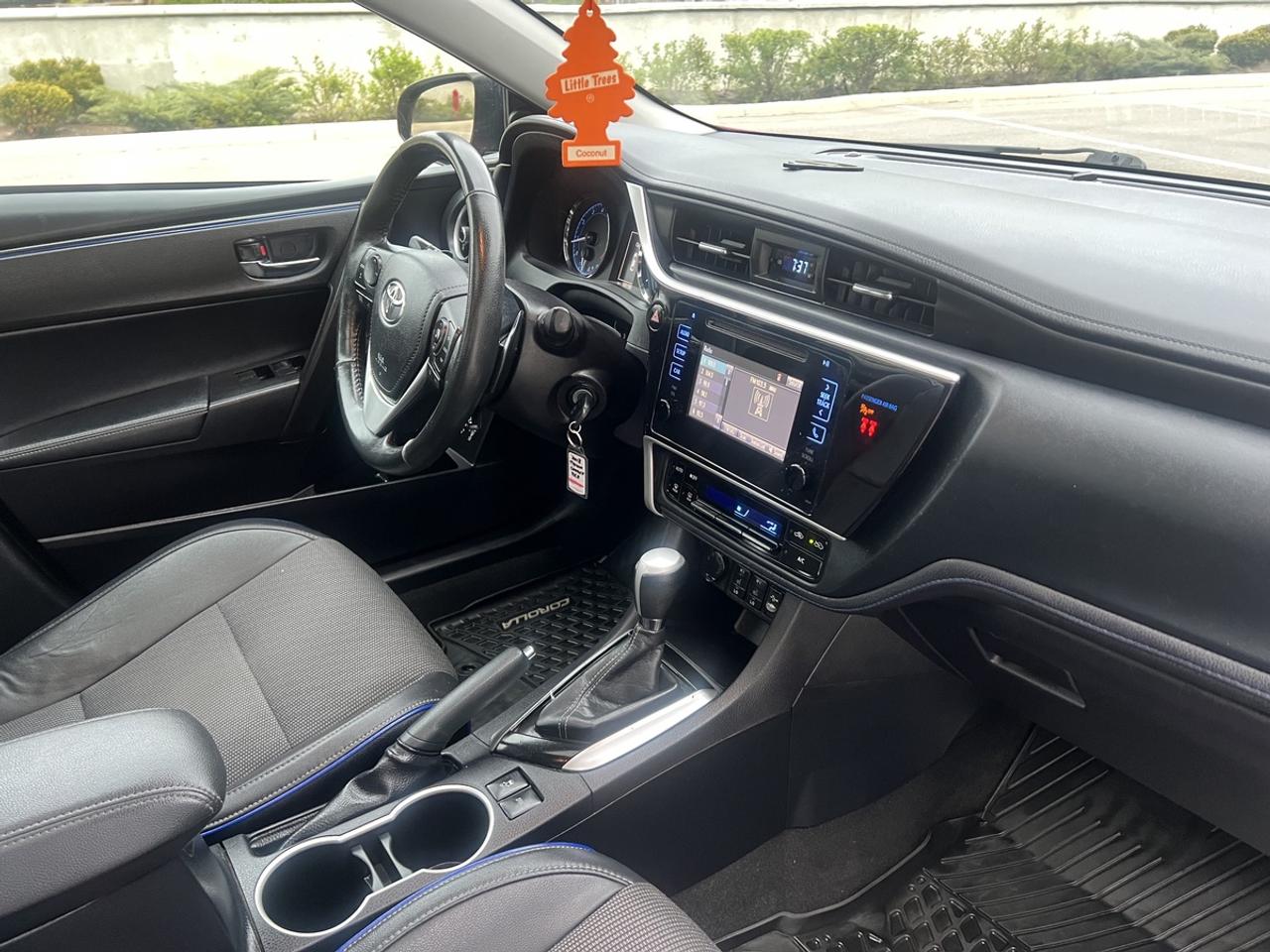 2018 Toyota Corolla SE Photo
