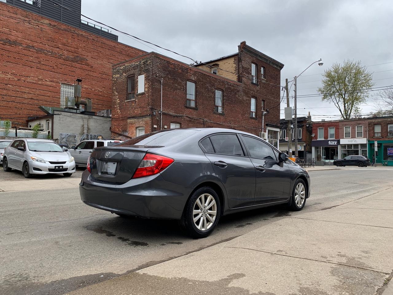2012 Honda Civic 4dr Auto EX Photo