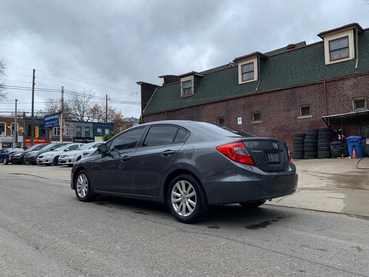 2012 Honda Civic 4dr Auto EX Photo