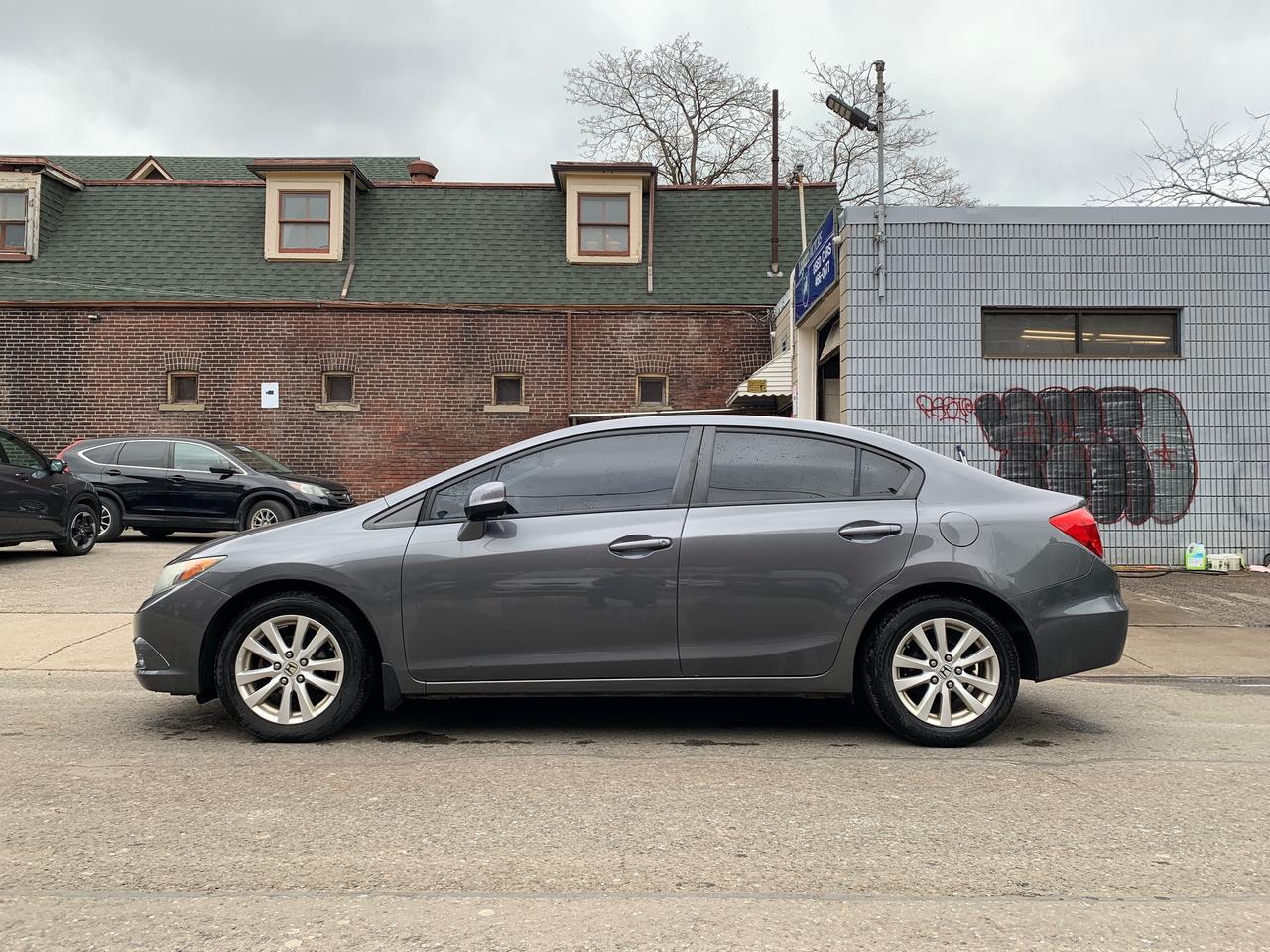 2012 Honda Civic 4dr Auto EX Photo