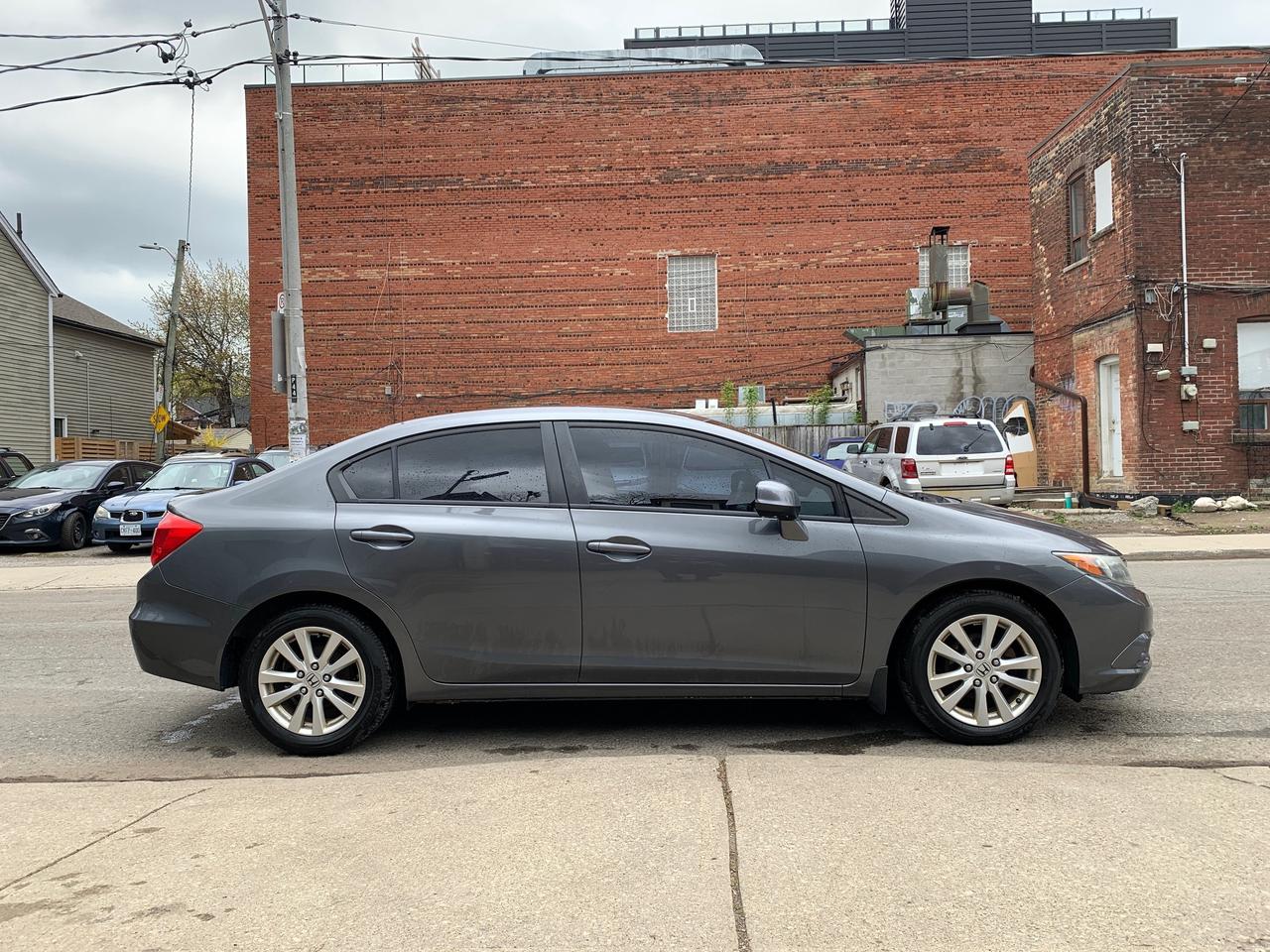 2012 Honda Civic 4dr Auto EX Photo
