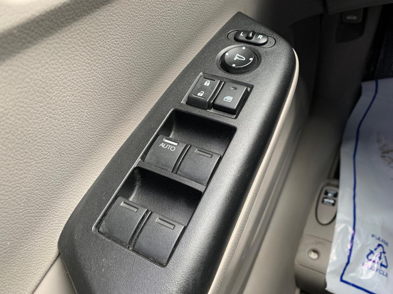 2012 Honda Civic 4dr Auto EX Photo