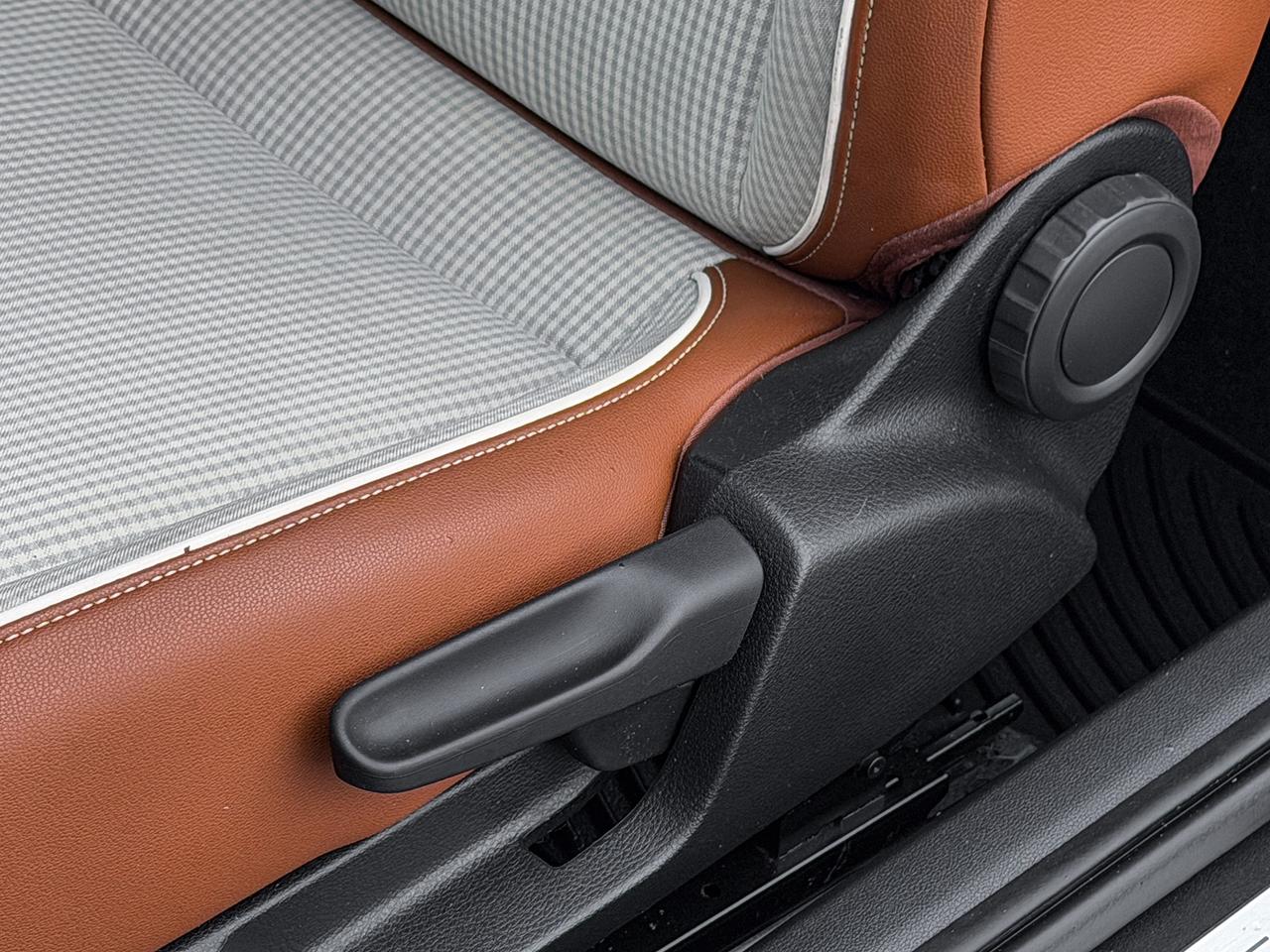 2016 Volkswagen Beetle Classic Photo