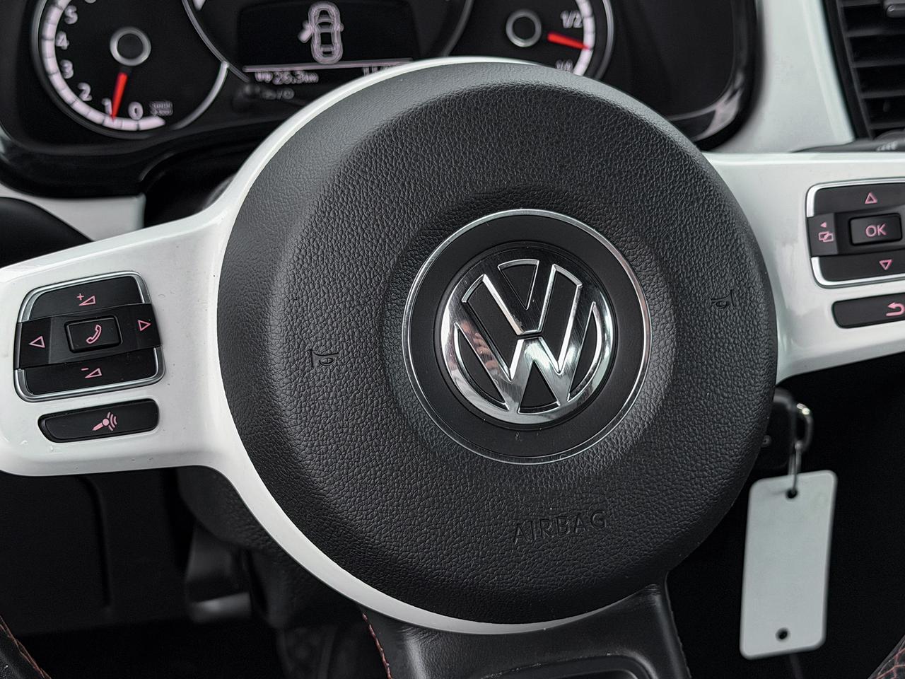 2016 Volkswagen Beetle Classic Photo
