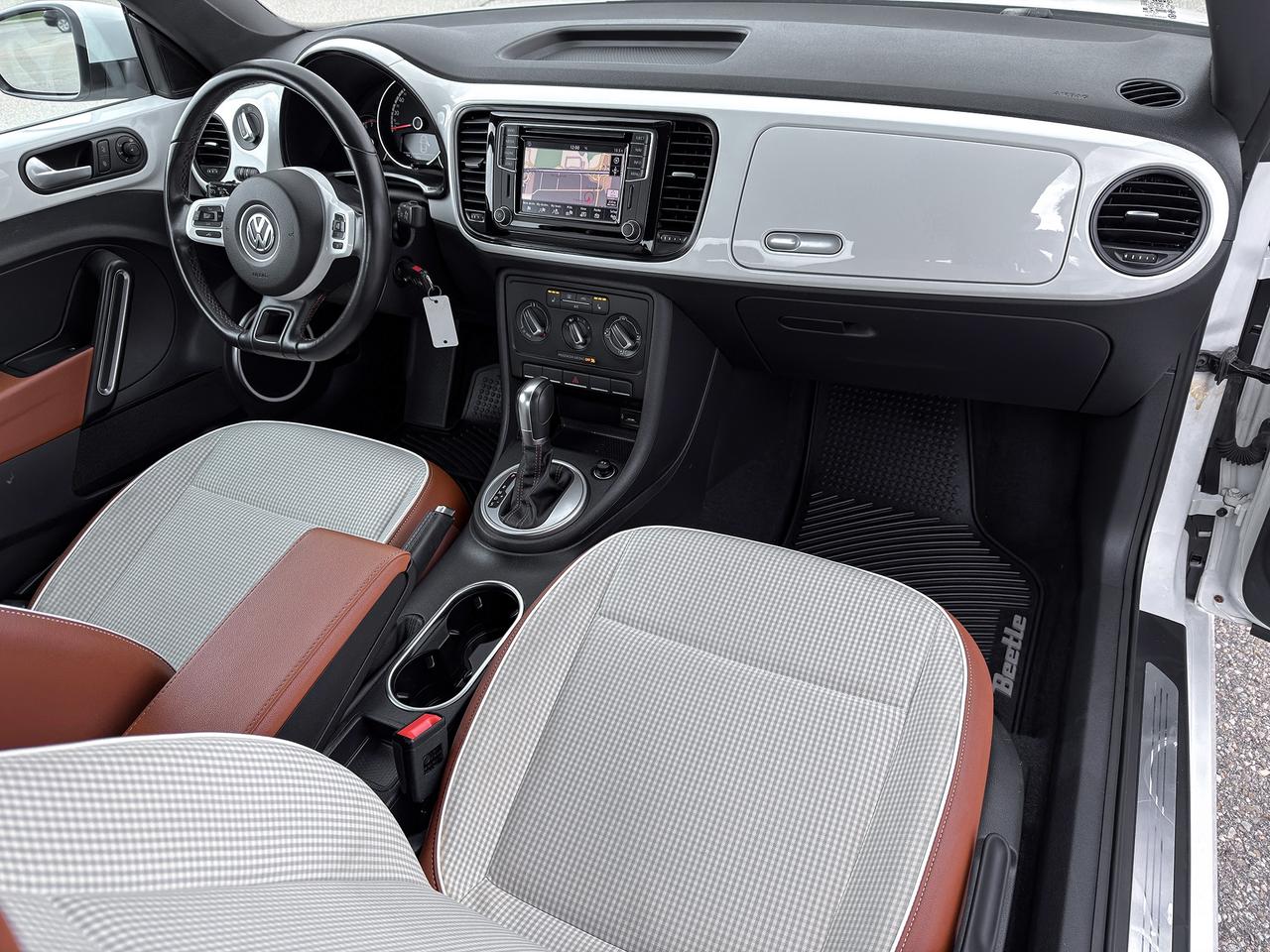 2016 Volkswagen Beetle Classic Photo