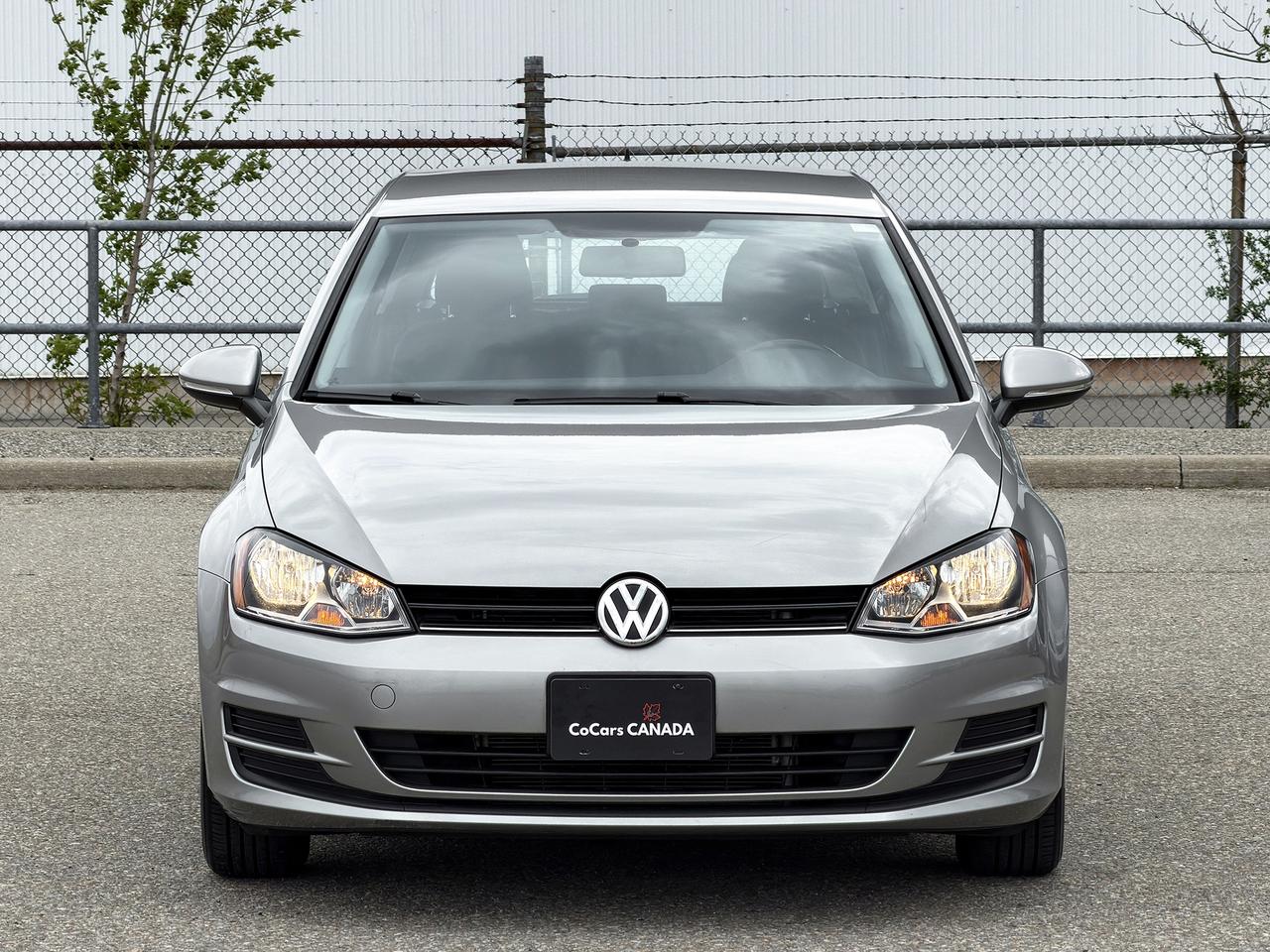 2015 Volkswagen Golf TRENDLINE Photo