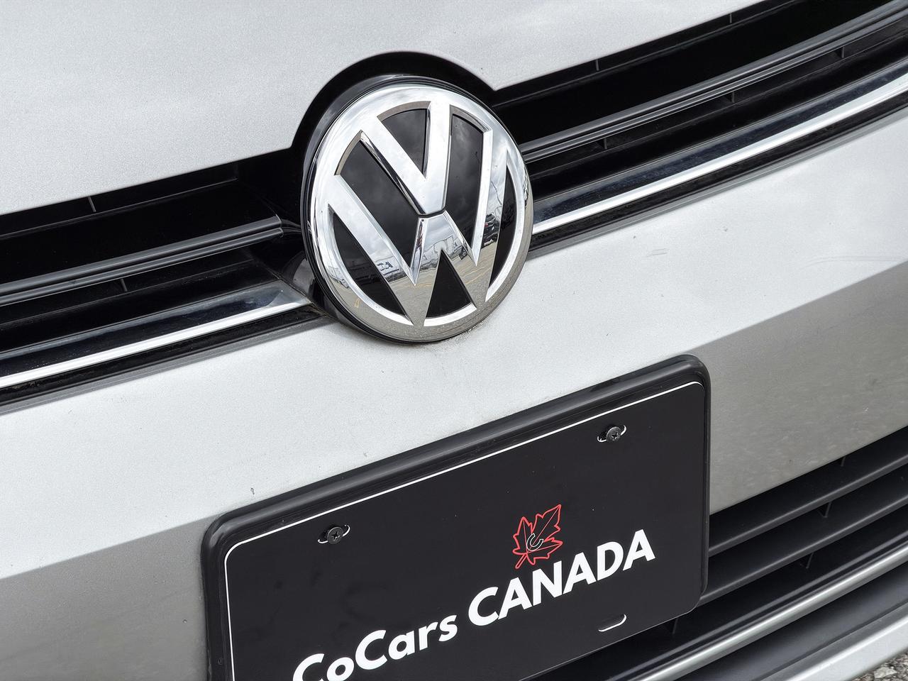 2015 Volkswagen Golf TRENDLINE Photo