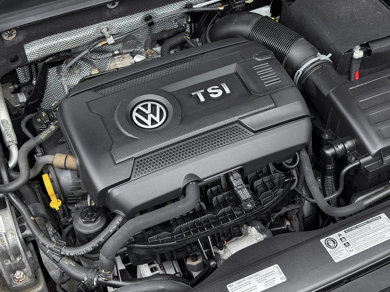2015 Volkswagen Golf TRENDLINE Photo