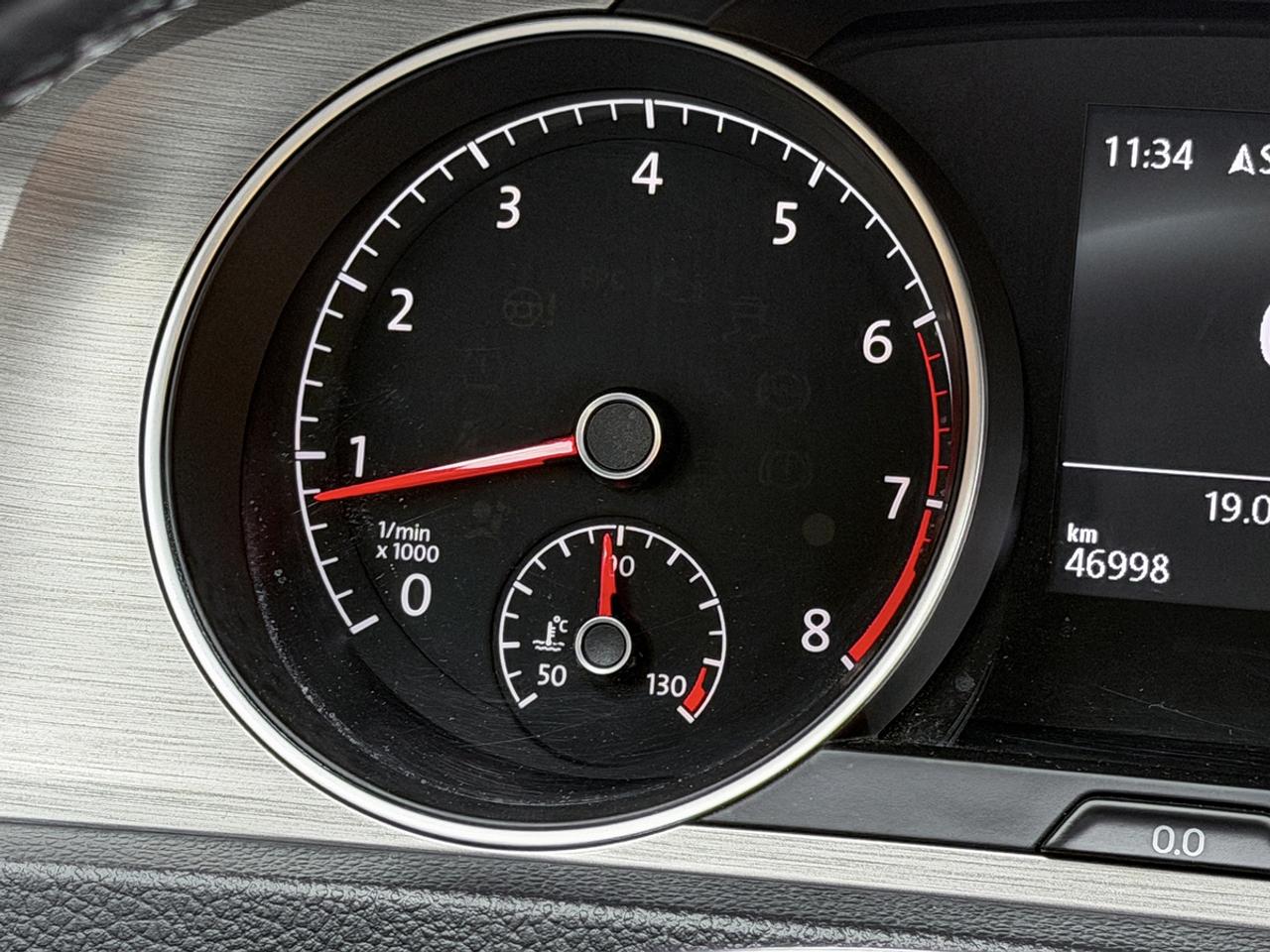 2015 Volkswagen Golf TRENDLINE Photo