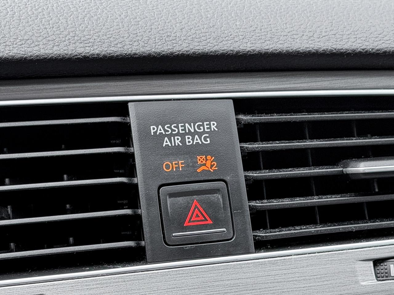 2015 Volkswagen Golf TRENDLINE Photo