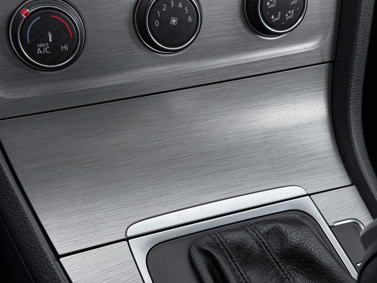 2015 Volkswagen Golf TRENDLINE Photo