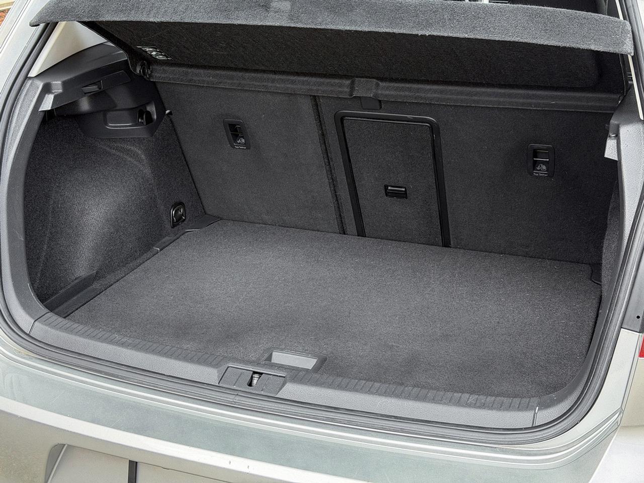 2015 Volkswagen Golf TRENDLINE Photo