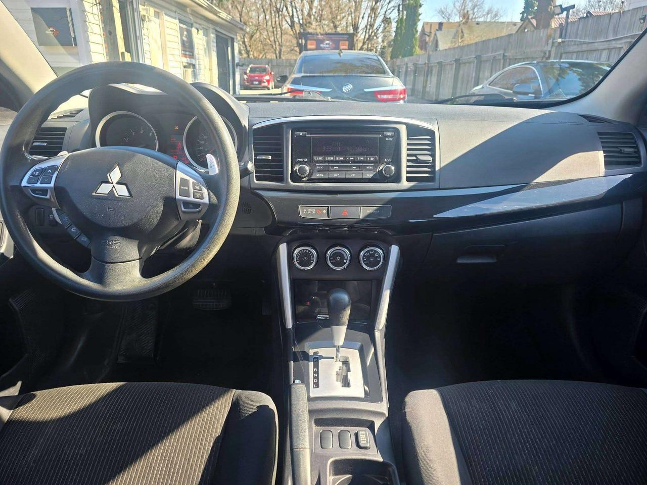 2016 Mitsubishi Lancer ES Photo