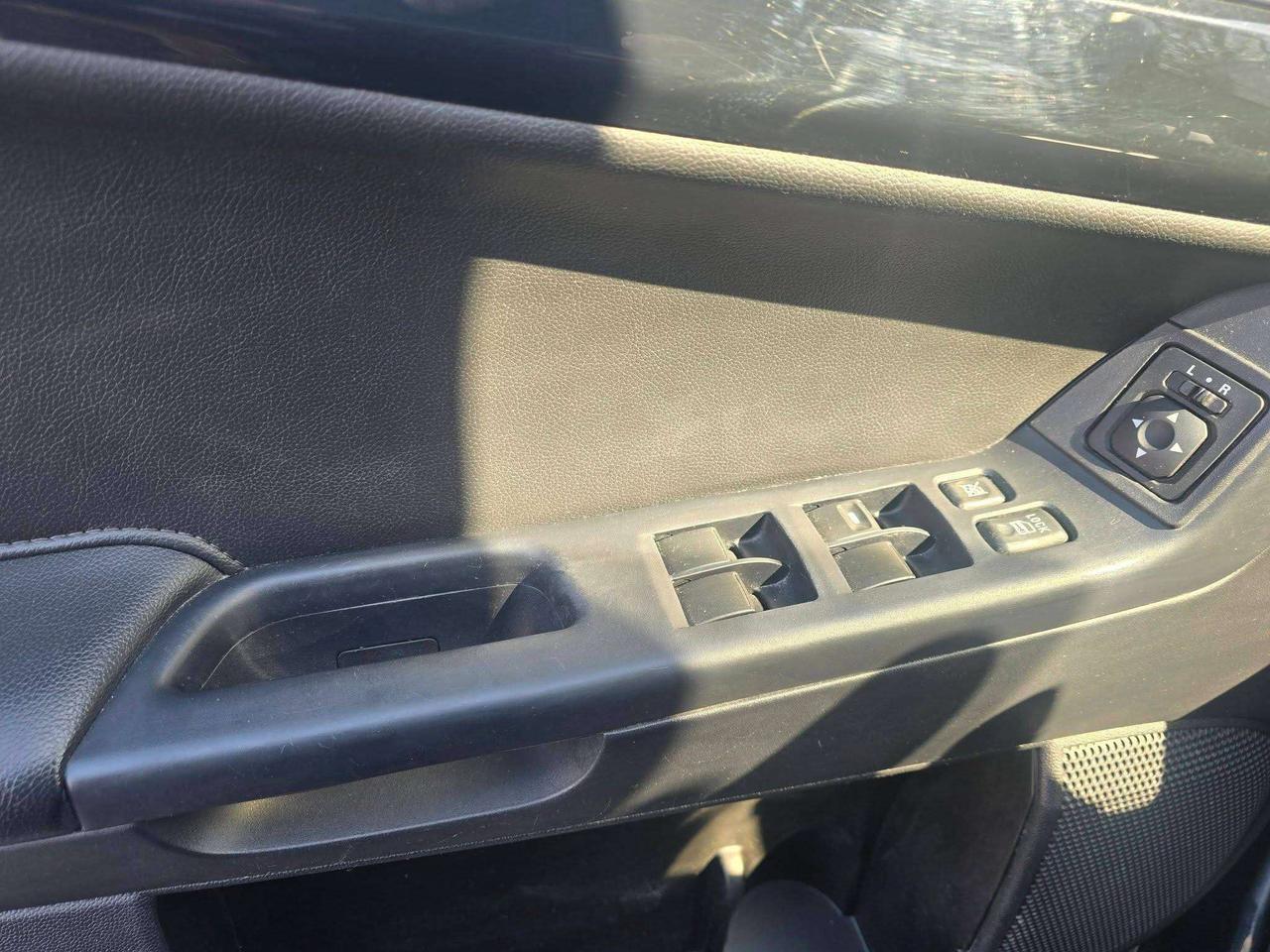 2016 Mitsubishi Lancer ES Photo