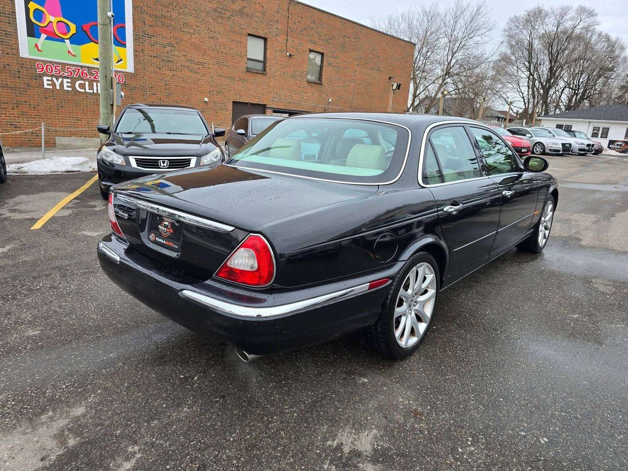 2004 Jaguar XJ XJ8 Photo