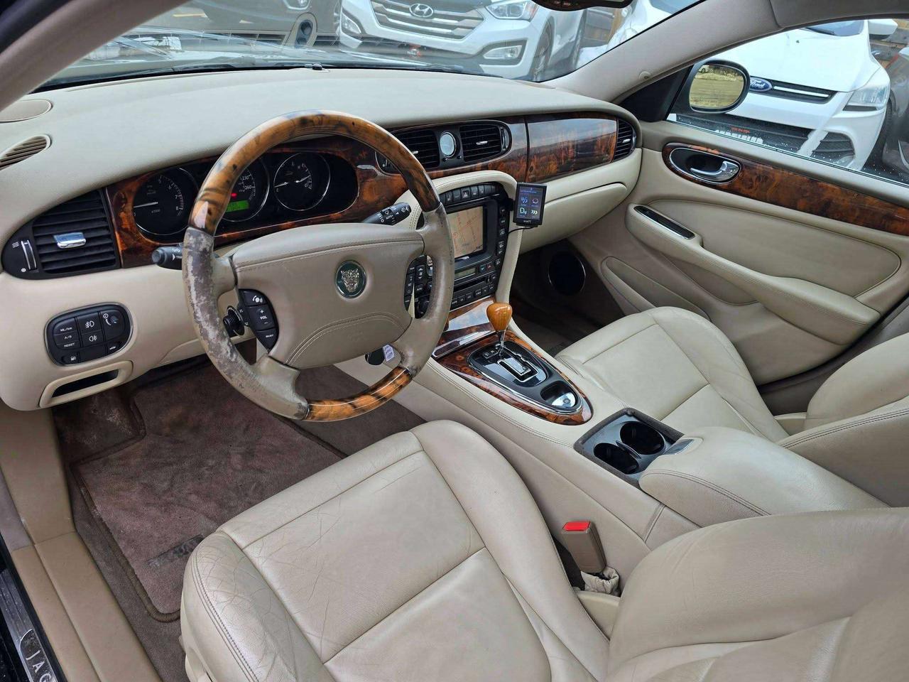 2004 Jaguar XJ XJ8 Photo