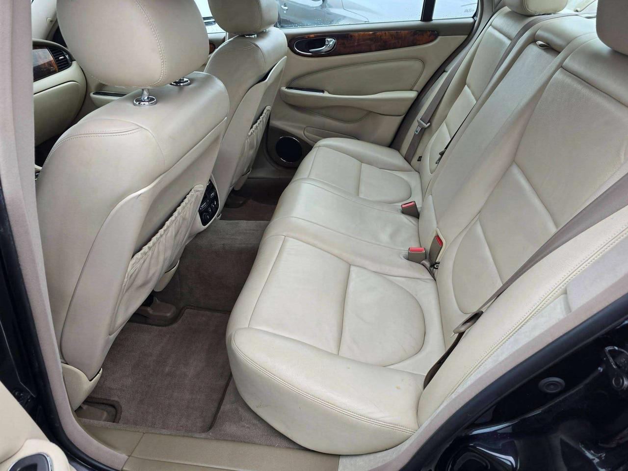 2004 Jaguar XJ XJ8 Photo