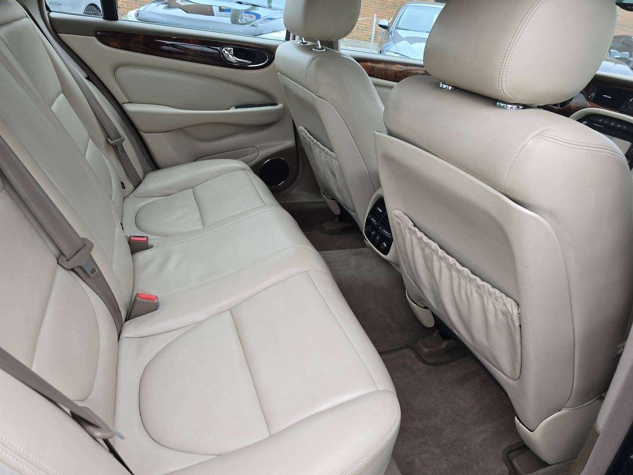 2004 Jaguar XJ XJ8 Photo