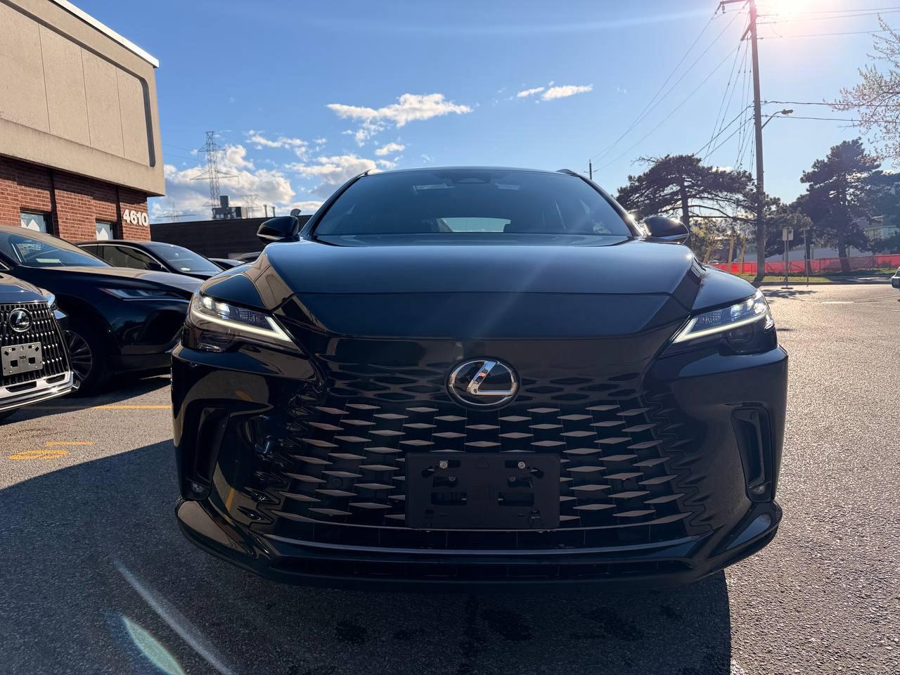 2023 Lexus RX RX 350h Auto, LUXURY PACKAGE Photo
