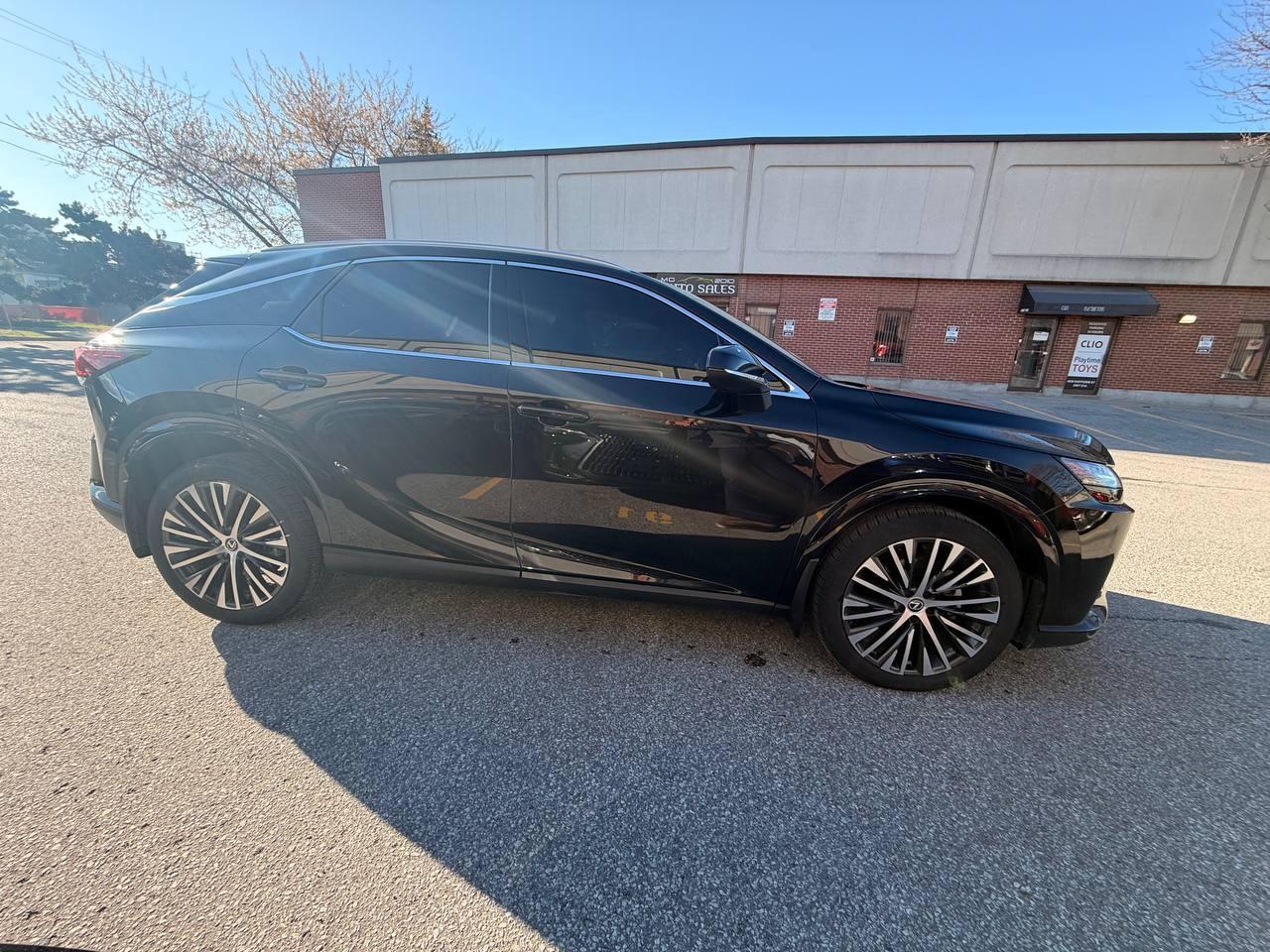 2023 Lexus RX RX 350h Auto, LUXURY PACKAGE Photo4