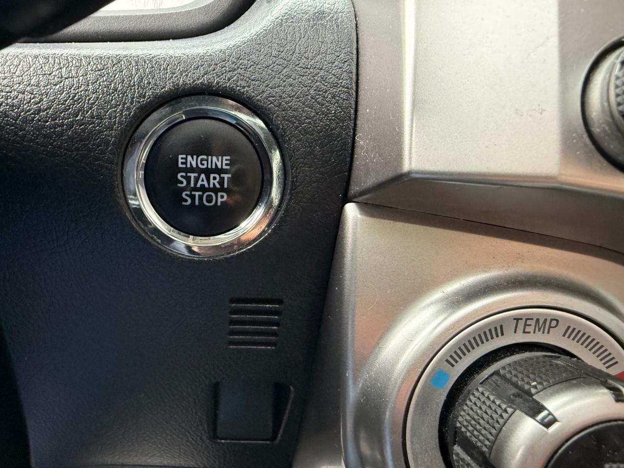 2021 Toyota 4Runner LIMITED, 7 SEATER, NAV, SUNROOF Photo