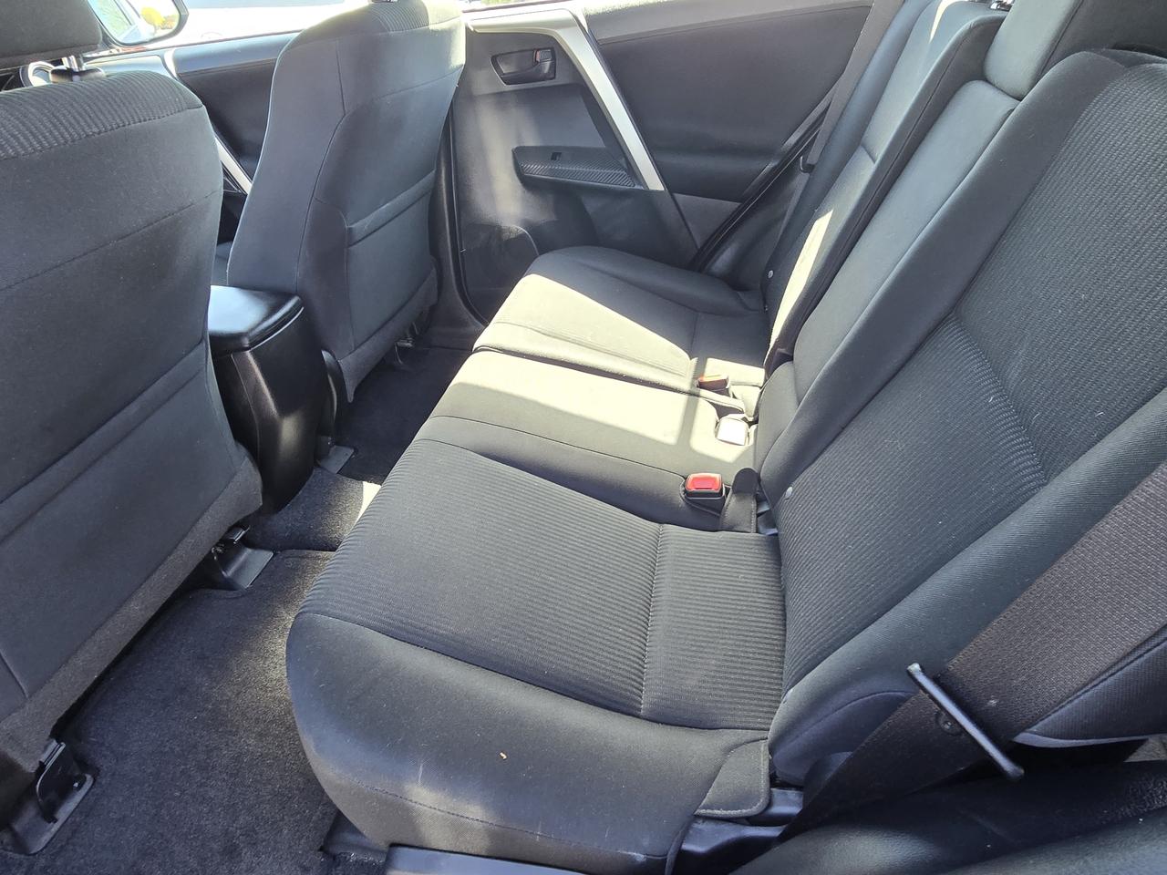 2014 Toyota RAV4 LE Photo